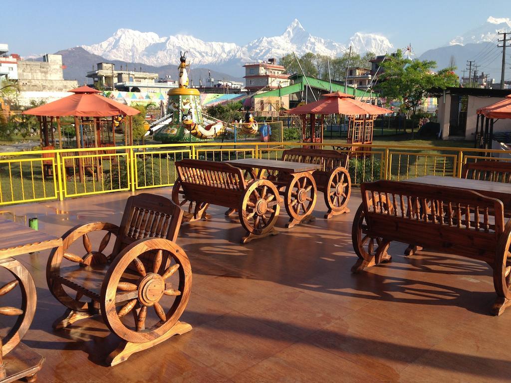 Hotel Jal Mahal Pokhara Eksteriør bilde